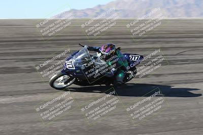 media/Jan-16-2026-CVMA Friday Practice (Fri) [[6f2bf47531]]/5-Racer 4-Trackday1/Session 2 (Bowl)/
